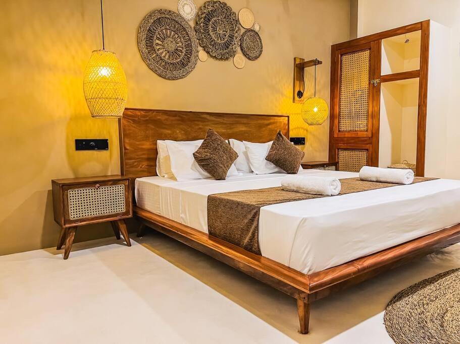 The Neylipz - Fully Air Conditioned 3 Bedroom Apartment Weligama Kültér fotó